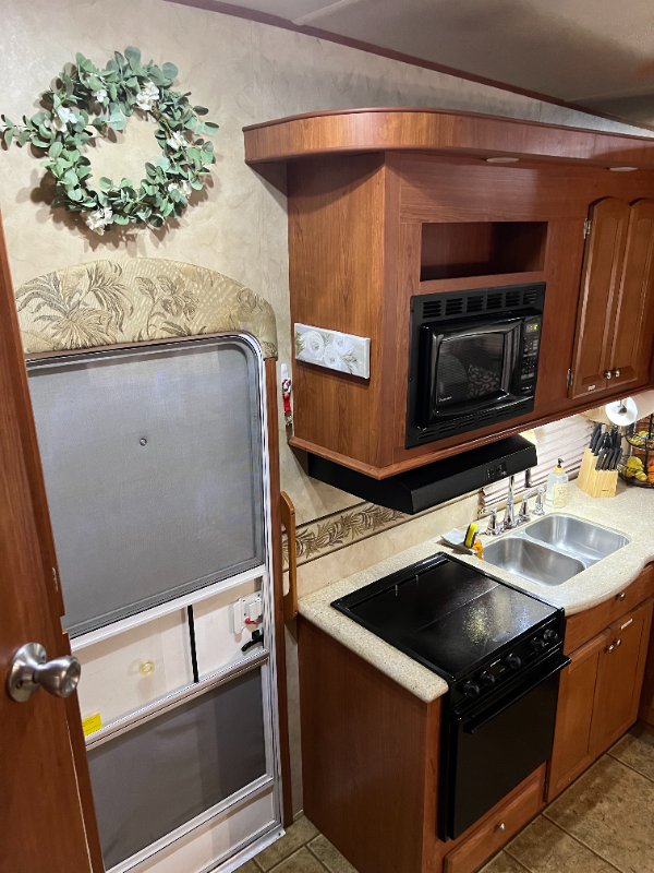 7560 Chelsea Rd - Photo 5 of 21