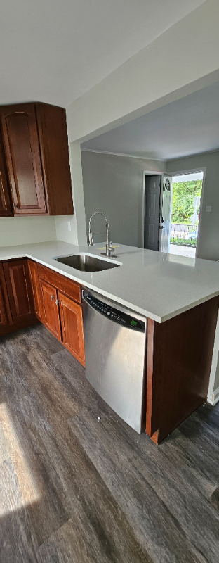 1684 Rhoda Ave - Photo 2 of 20