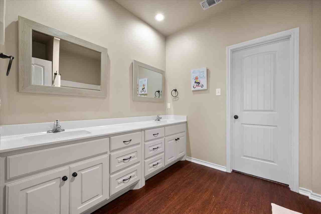 1210 Preston Trl #B1 - Photo 5 of 14