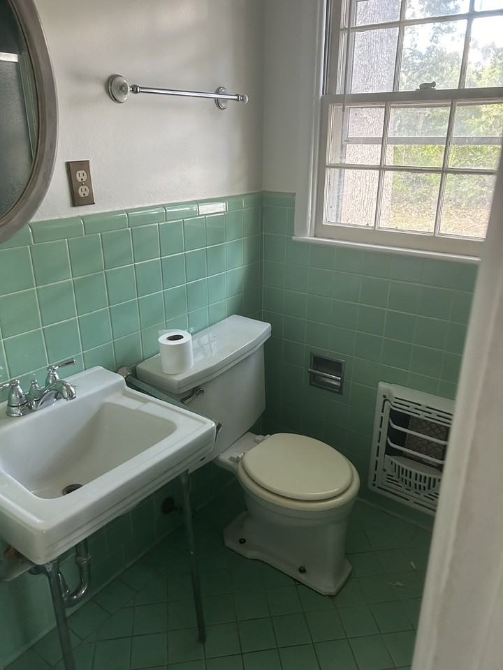 1506 W 2nd St #NA - Photo 2 of 13