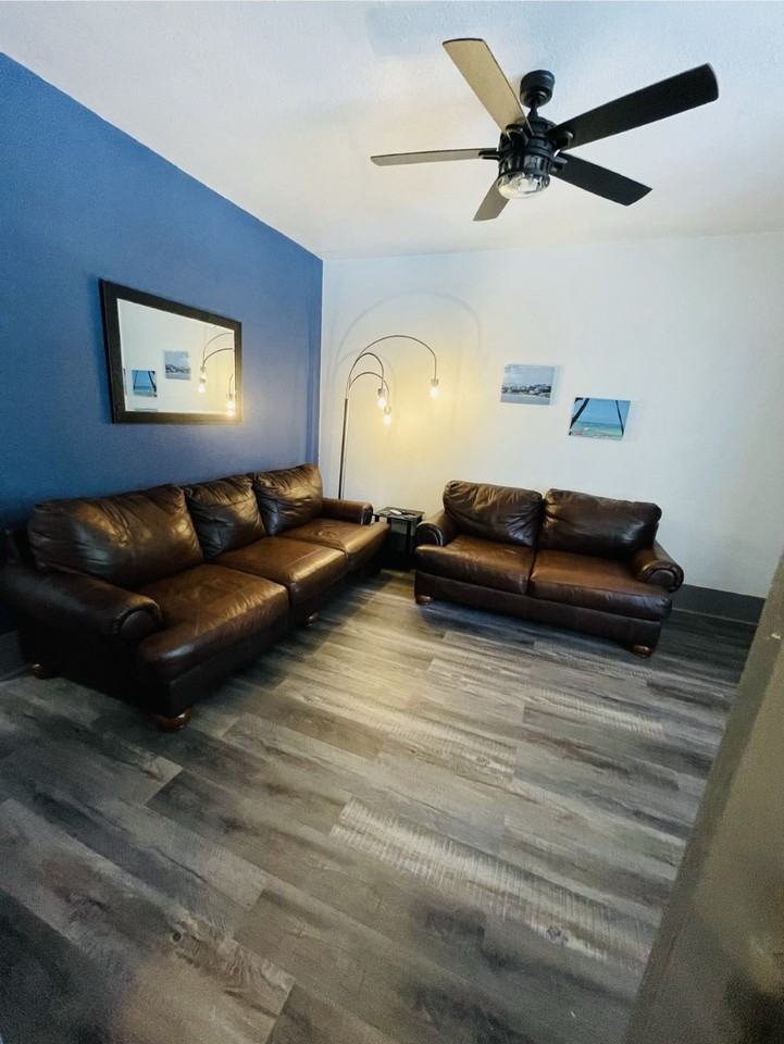 521 W Craig Pl #2 - Photo 3 of 20