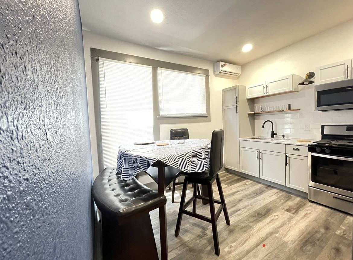 521 W Craig Pl #2 - Photo 6 of 20