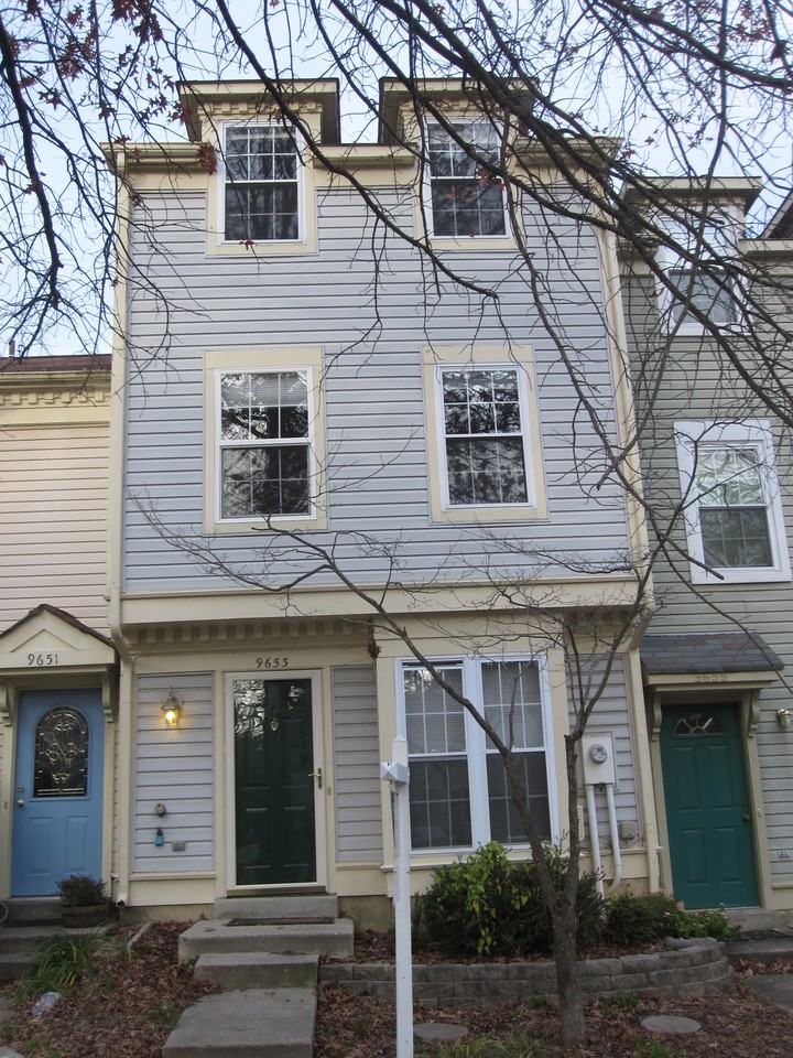 9653 Hastings Dr - Photo 2 of 13