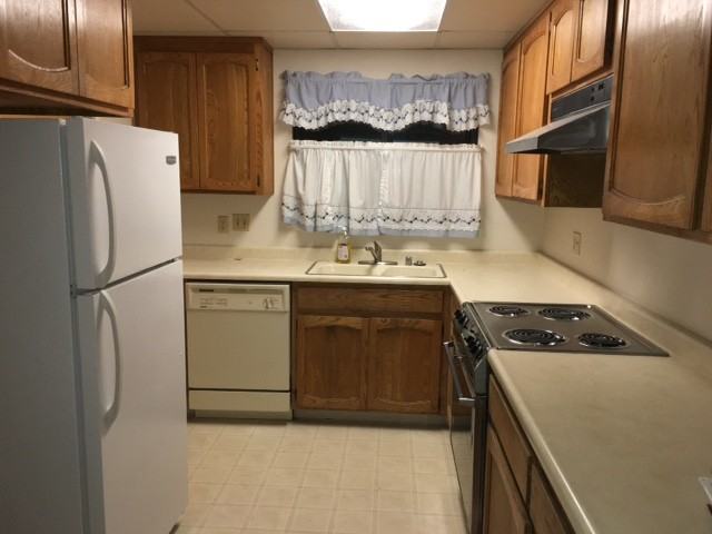 28333 Rochelle Ave - Photo 2 of 9