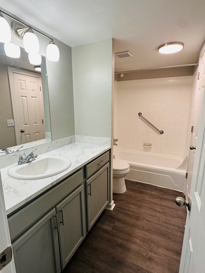 Villas on 50th - Photo 7 of 7