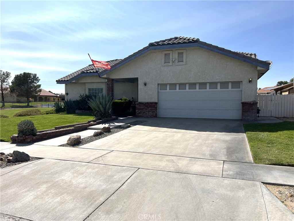 27334 Peach Tree Ln - Photo 2 of 19