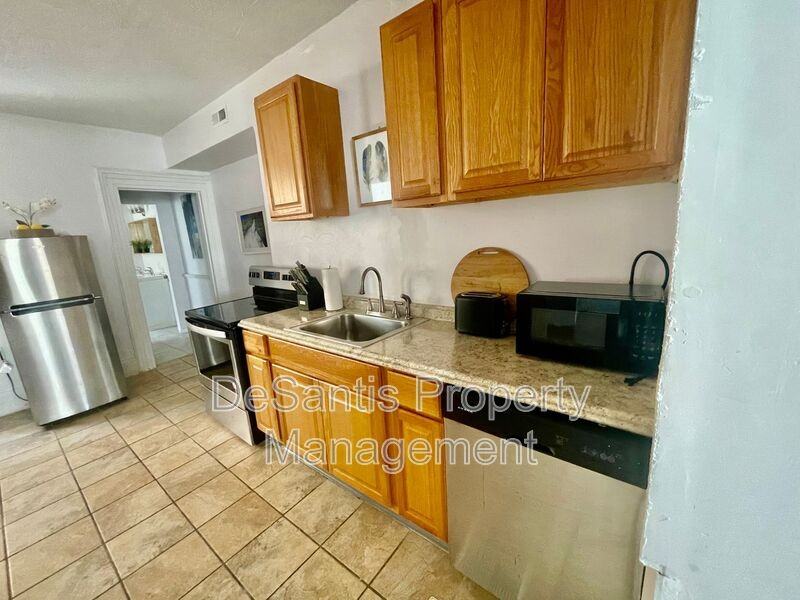 1822 Niggel St #2 - Photo 3 of 14