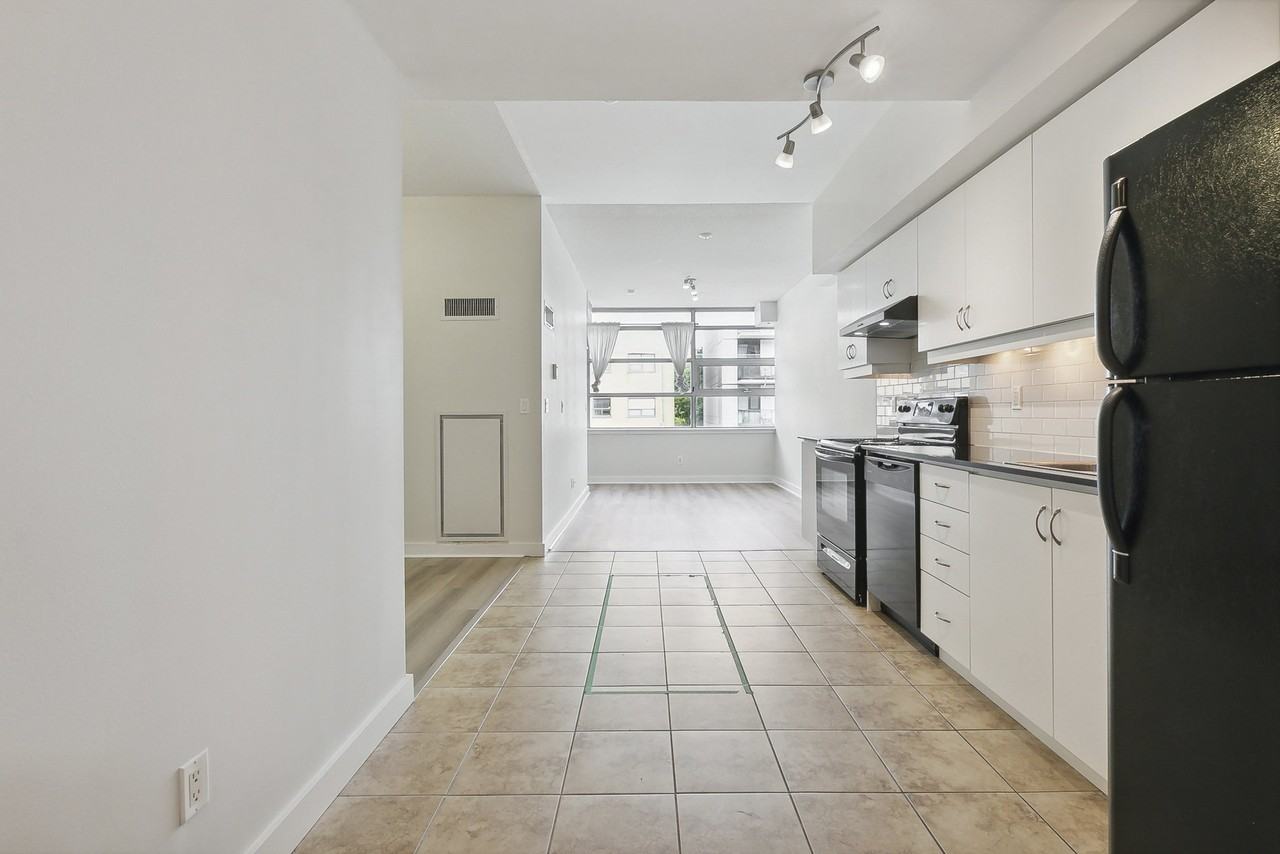 601 Kingston Road #309 - Photo 6 of 25