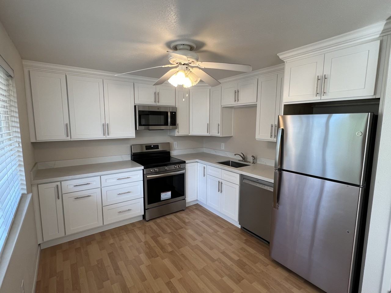 35 Ne Dogwood St #NA - Photo 2 of 16