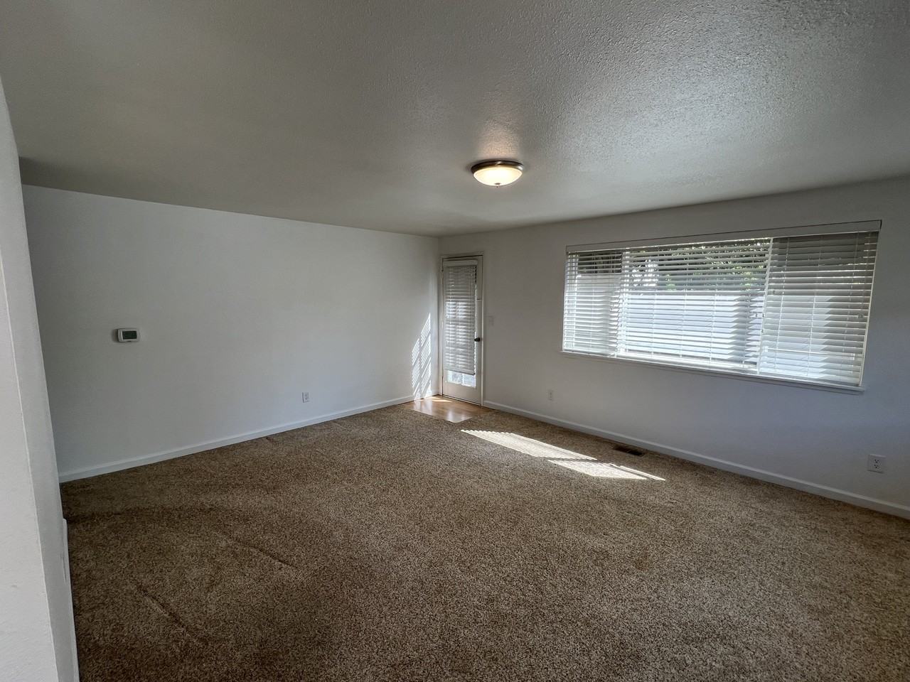 35 Ne Dogwood St #NA - Photo 3 of 16