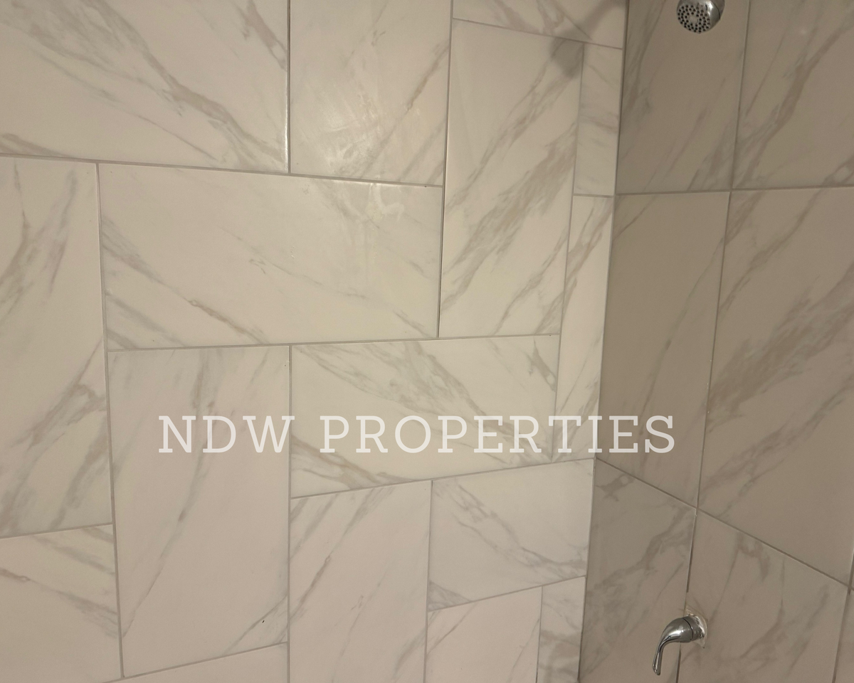 1013 W Oak St #NA - Photo 7 of 9