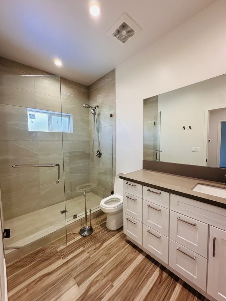 14233 Hart St #NA - Photo 2 of 10