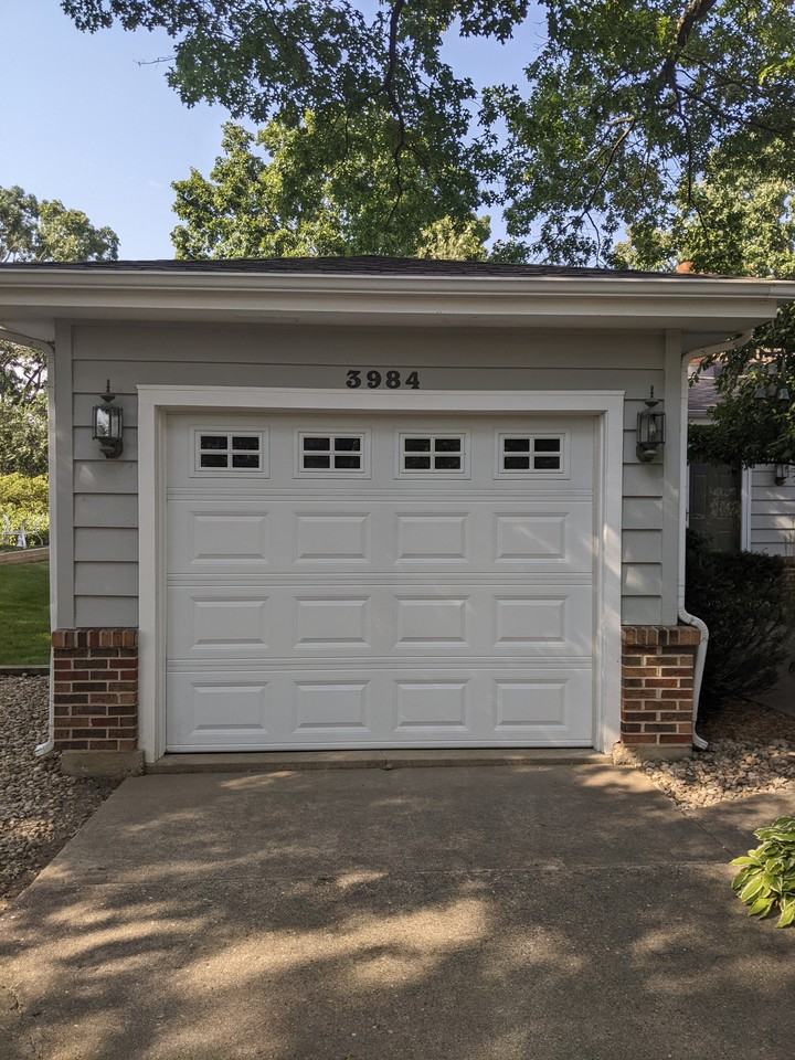 3984 Blackstone Ave #NA - Photo 2 of 25
