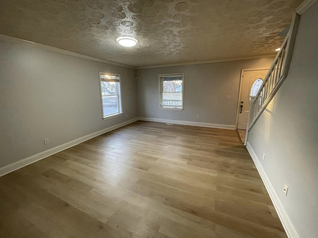 332 E Lincoln St #NA - Photo 4 of 22