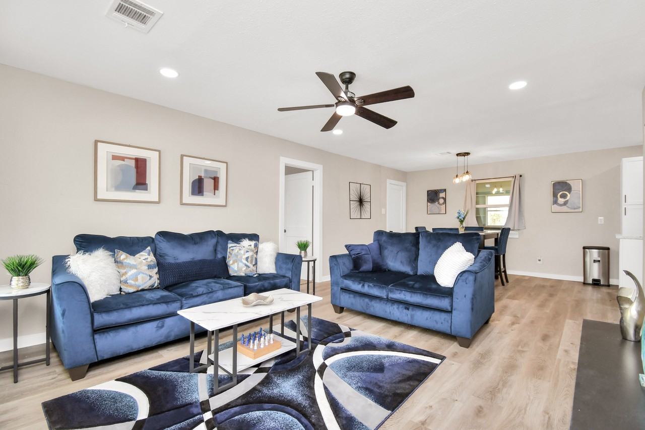 5123 Dewberry Street - Photo 3 of 32