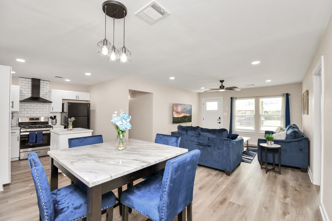 5123 Dewberry Street - Photo 6 of 32