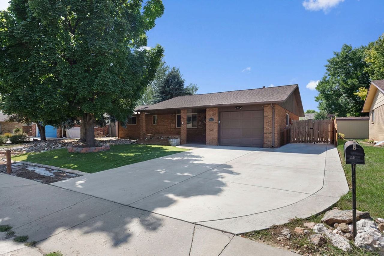 4857 Roosevelt Ave - Photo 2 of 24