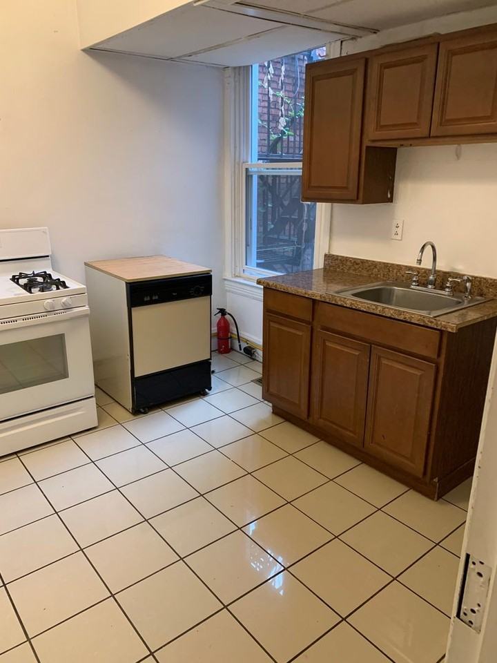 4 wellsford st - Photo 3 of 50