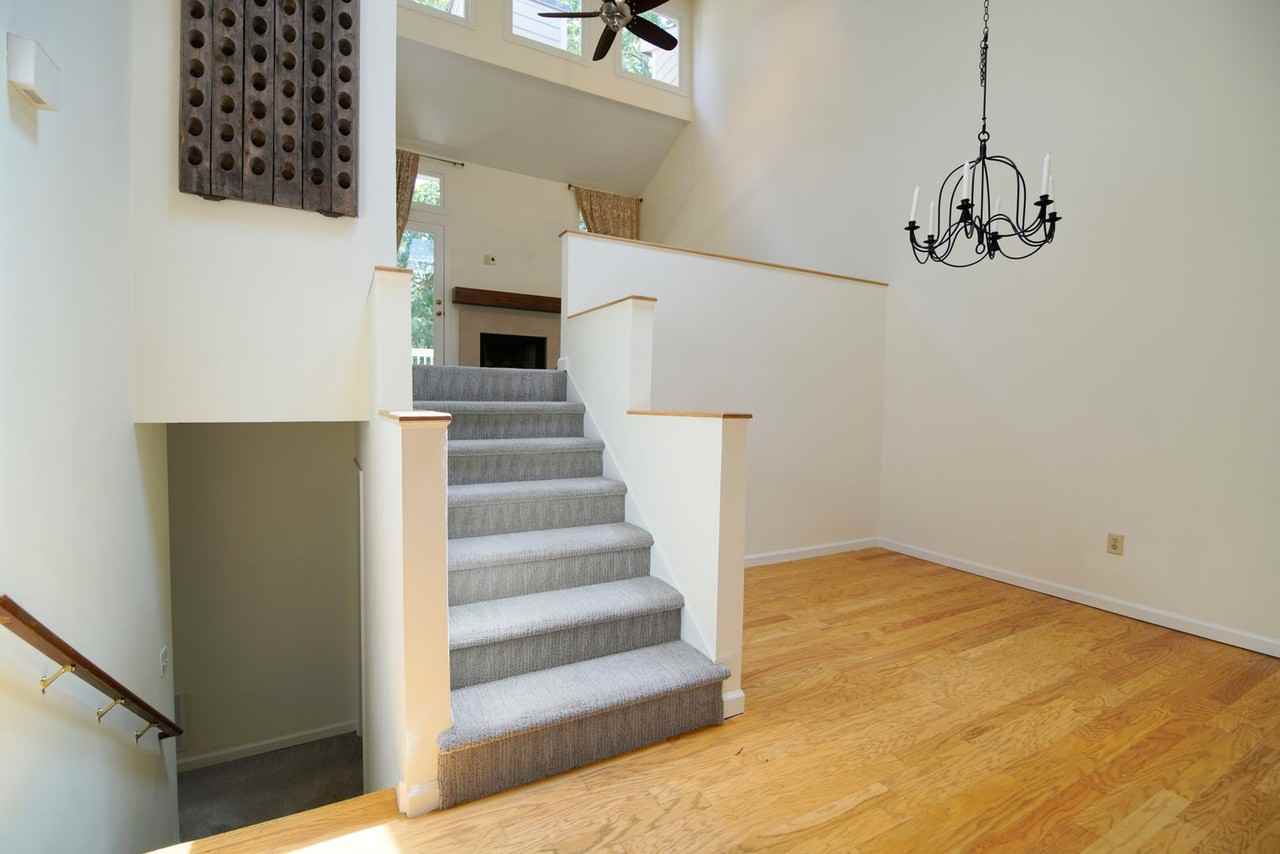 1813 Rockridge Pl Ne - Photo 3 of 25