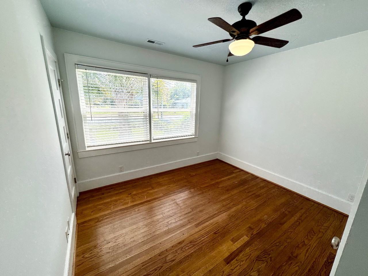 4807 Wrightsville Ave - Photo 5 of 11