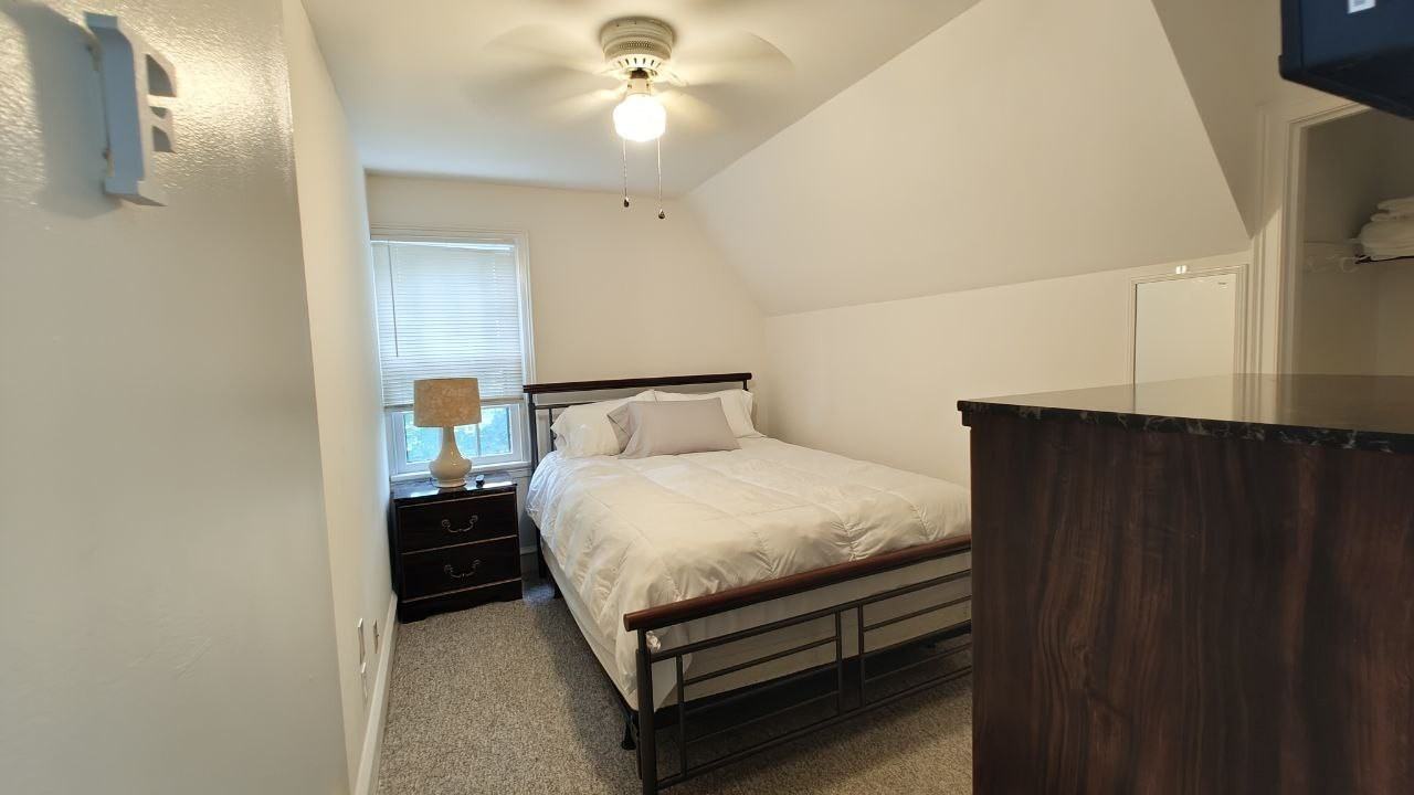 1401 Beech Avenue - Photo 2 of 10