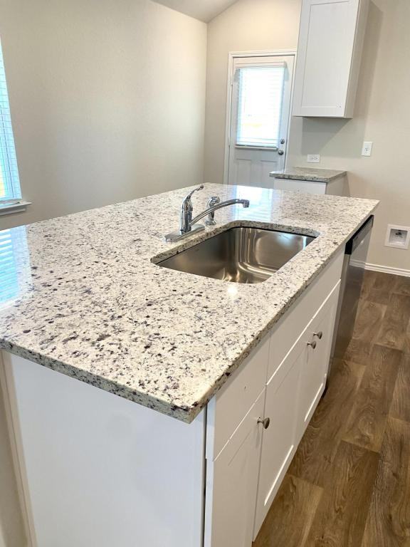 22507 Green Jacket - Photo 3 of 14