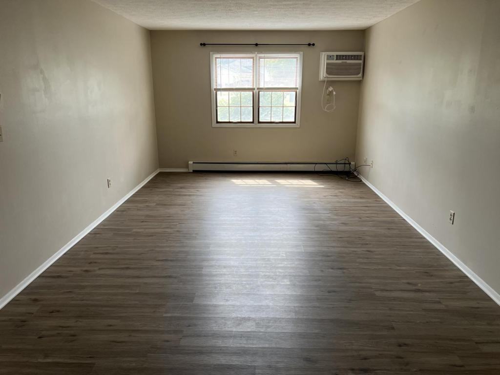 114 Carter Cir - Photo 3 of 10