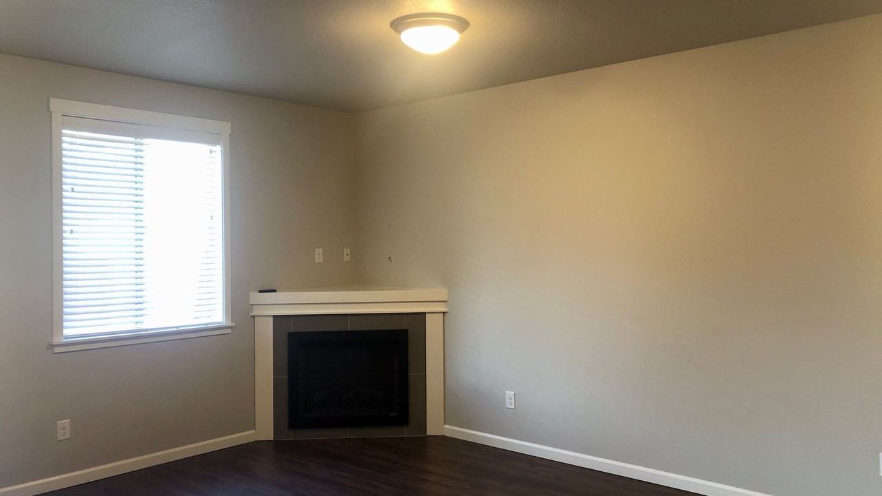 11310 Ne 14th Ct - Photo 3 of 10