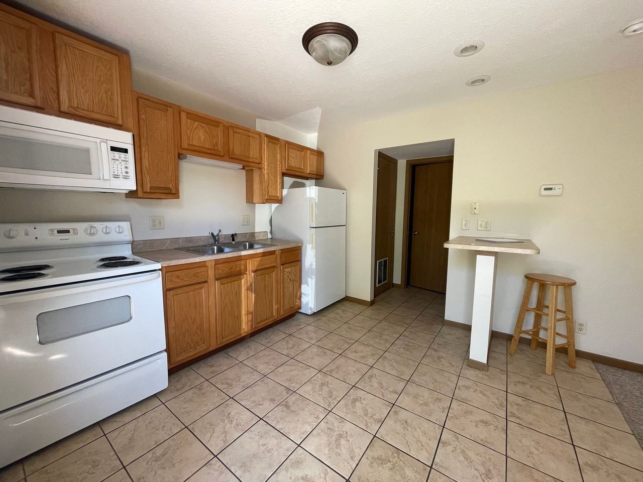 1132-1142 6th Street - Photo 3 of 8