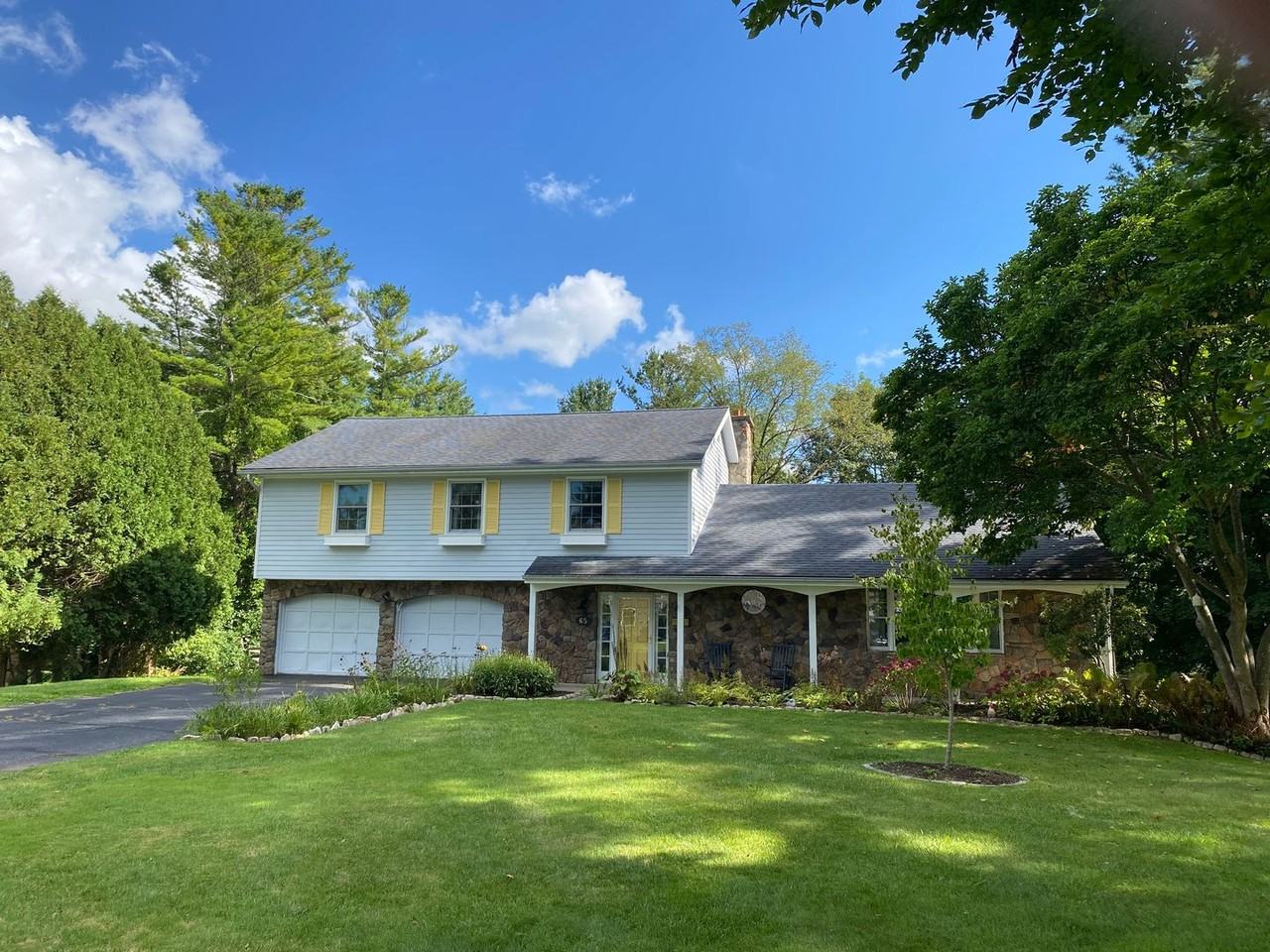 65 Leroi Dr - Photo 2 of 41