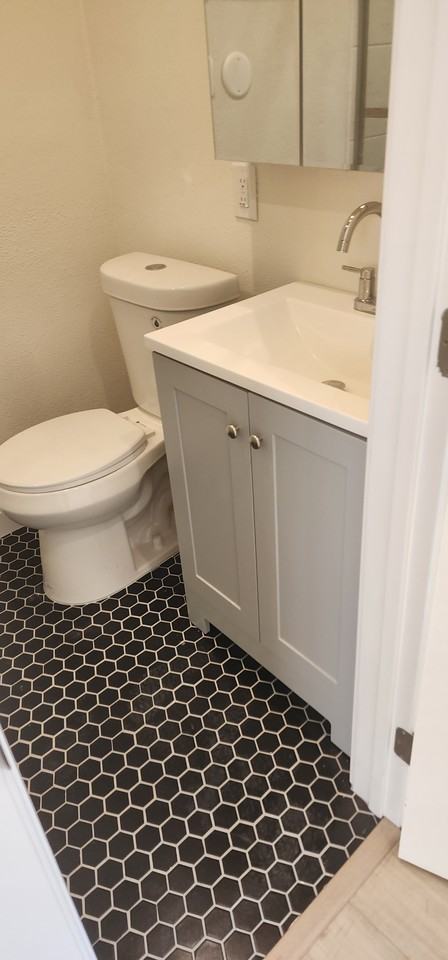 950 N Kingsley Dr #950 - Photo 7 of 45