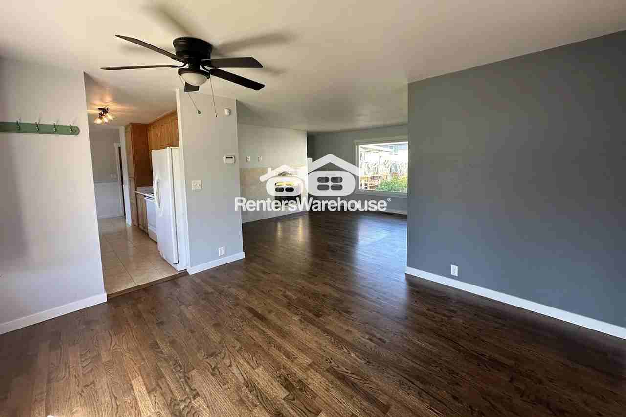 1005 E Seattle St - Photo 2 of 25