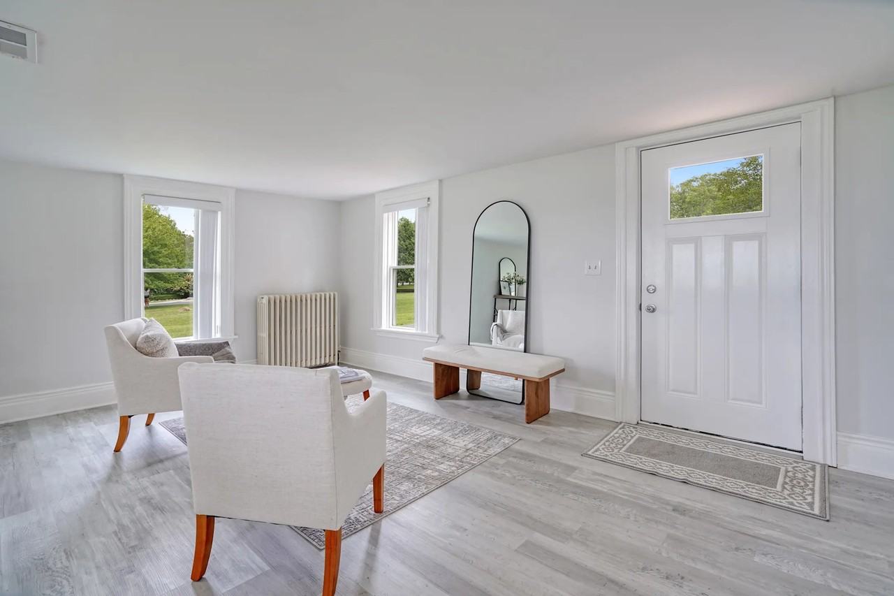 27740 Southpointe Rd - Photo 3 of 26