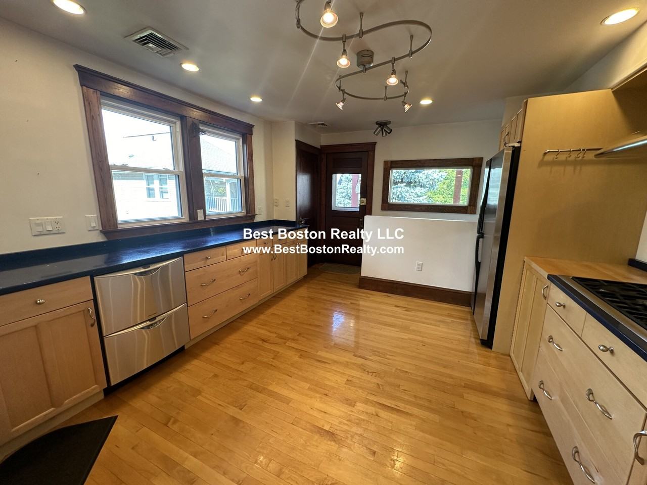 17 Hibbert St #1 - Photo 2 of 24