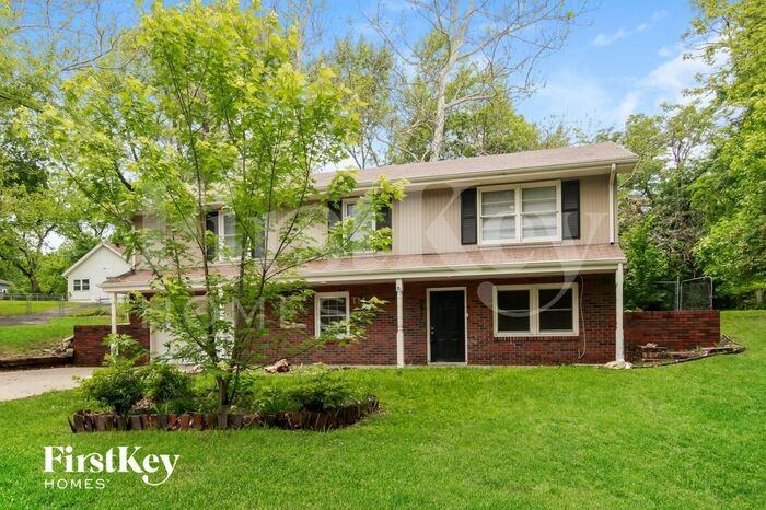 5212 N Bristol Ave - Photo 2 of 15