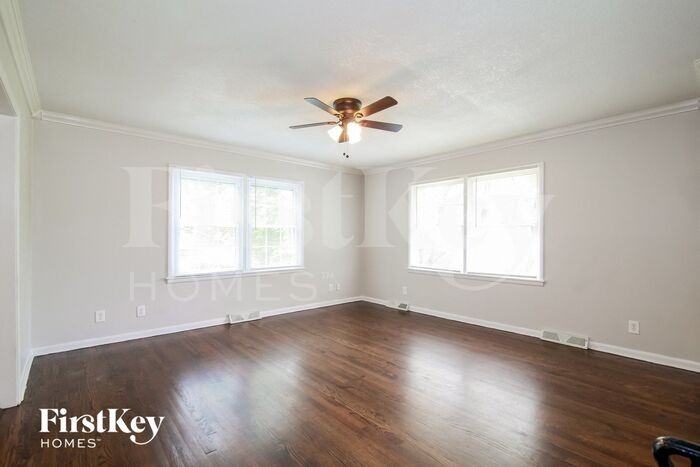 5212 N Bristol Ave - Photo 3 of 15