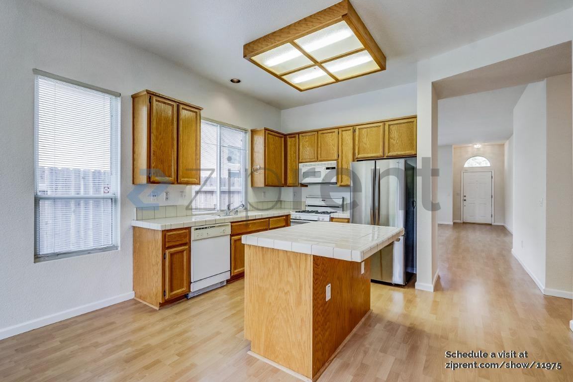 2834 Prado Ln - Photo 4 of 20