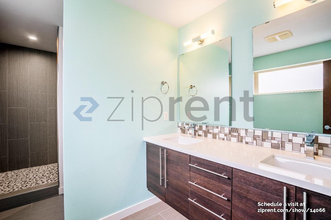 9607A Roosevelt Way Ne #A - Photo 6 of 12