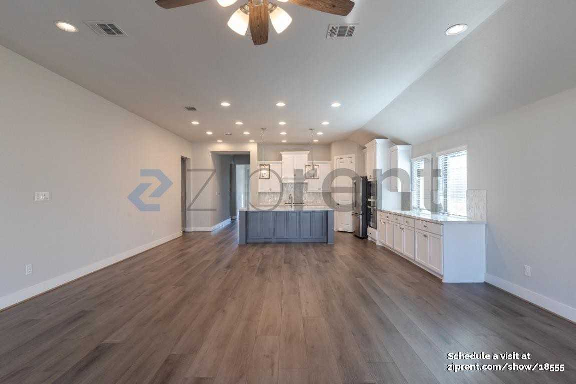 256 Eagle Ford Dr - Photo 4 of 26