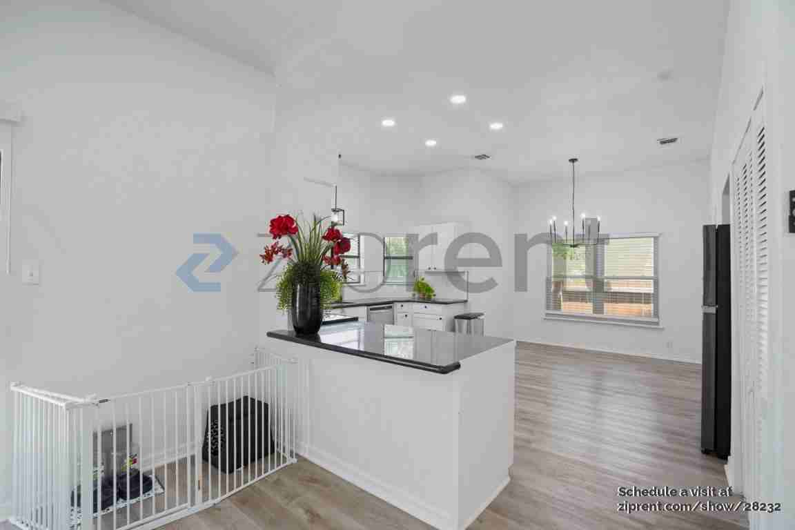 9830 Sugarloaf Dr - Photo 7 of 24