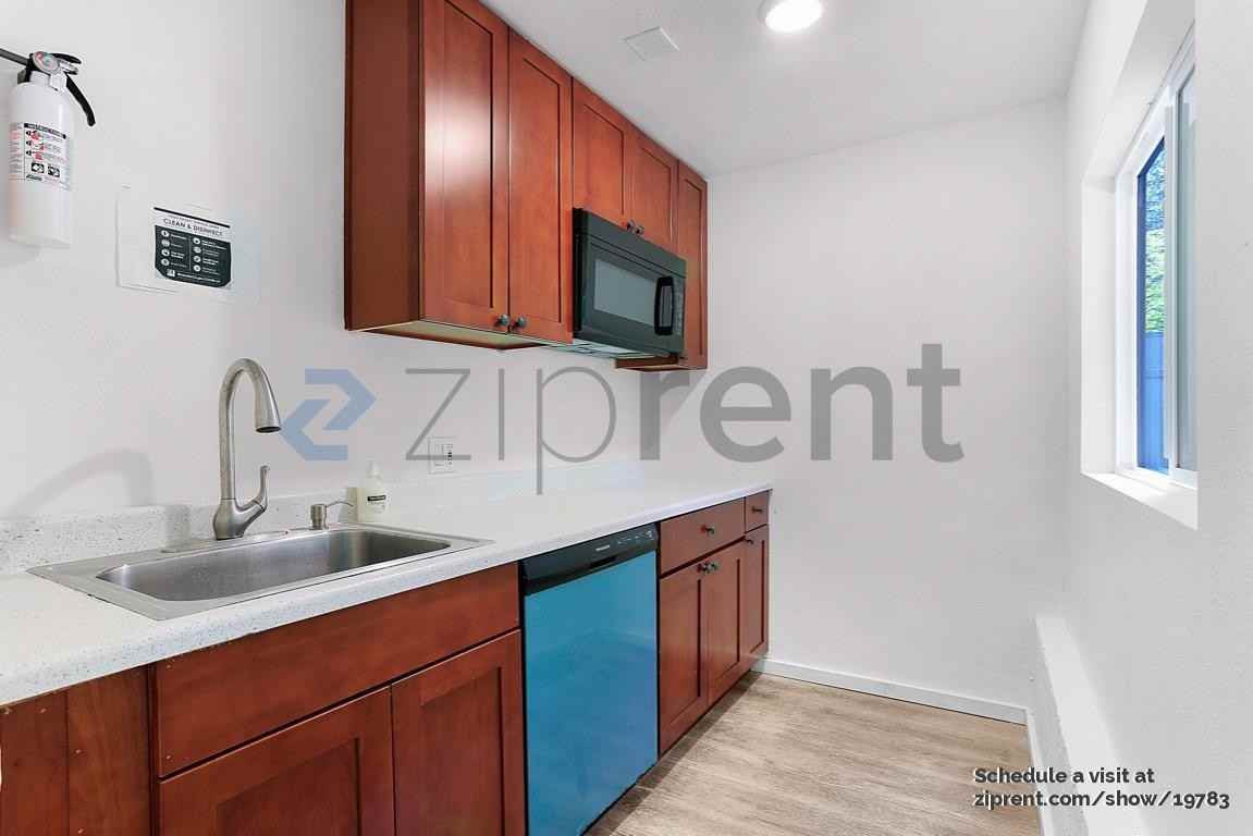 17815 8th Ave Ne #A - Photo 2 of 16