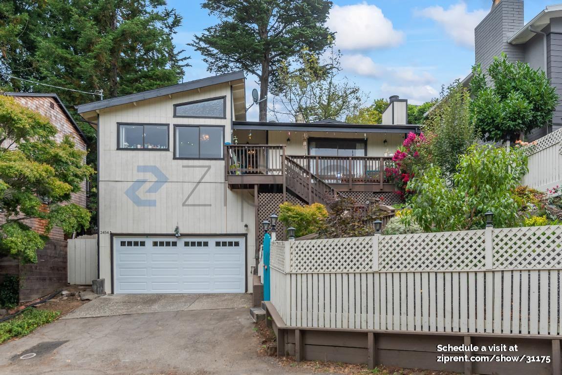 2454 Chelsea Dr - Photo 2 of 40