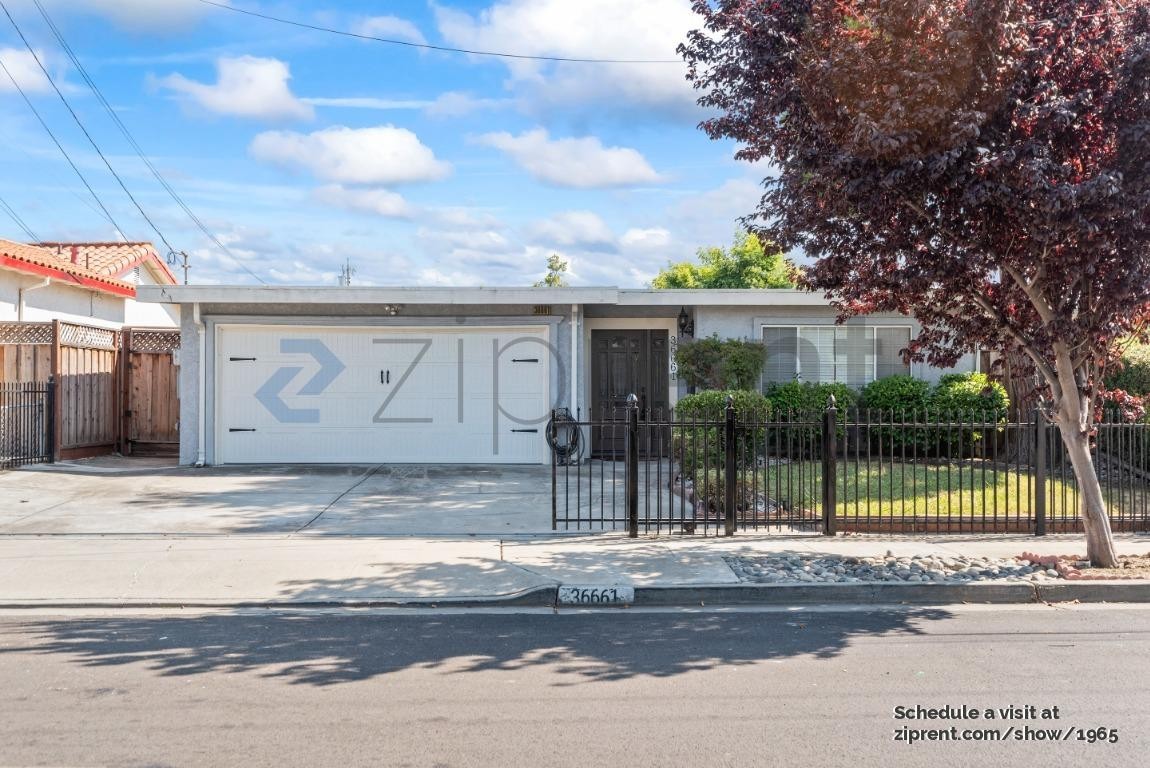36661 Burdick St - Photo 2 of 21