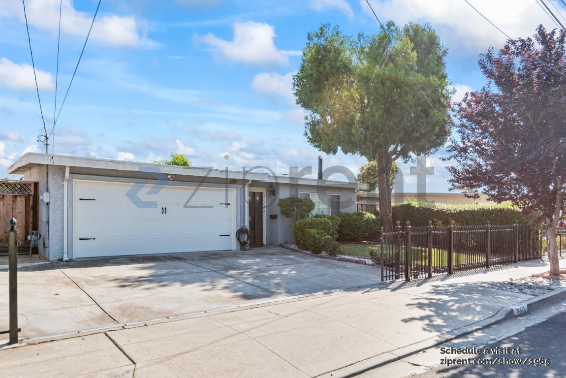 36661 Burdick St - Photo 4 of 21
