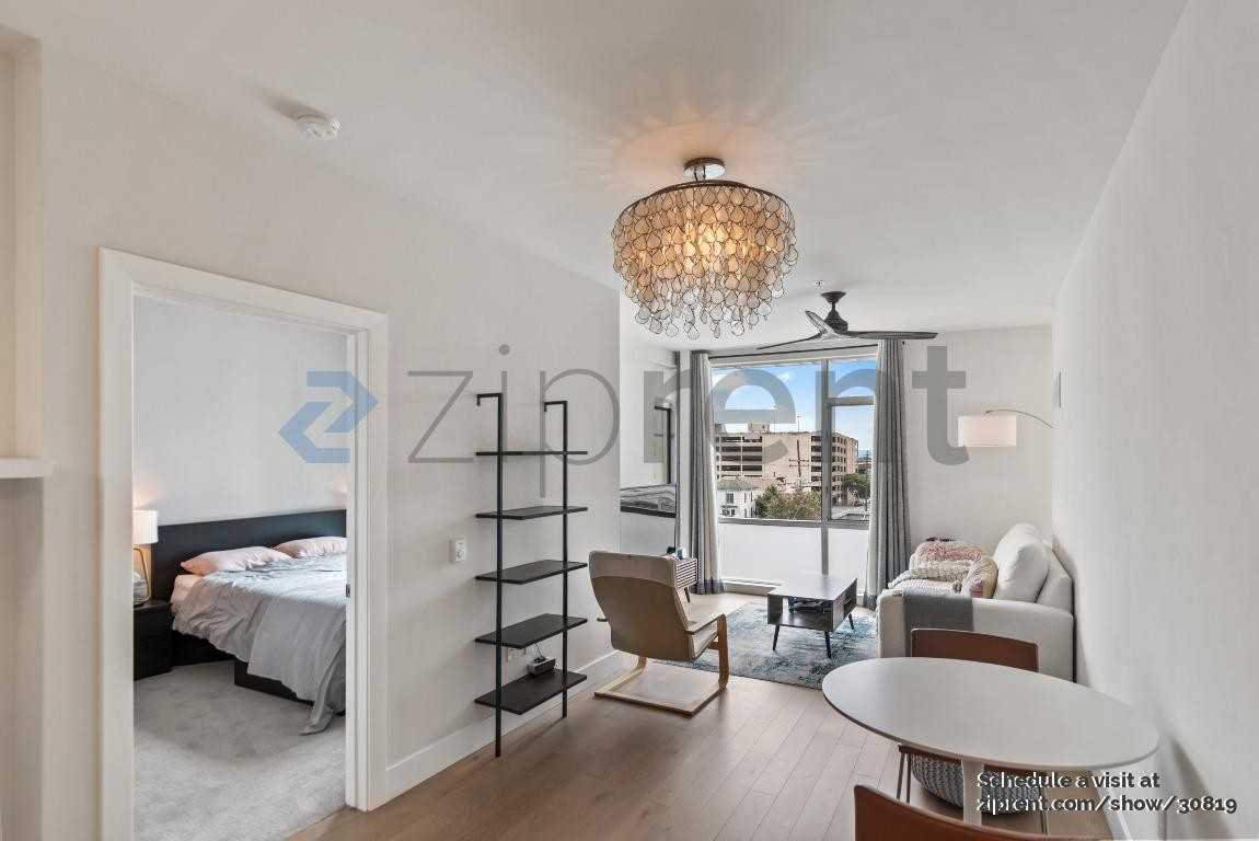 901 Jefferson St #403 - Photo 5 of 28