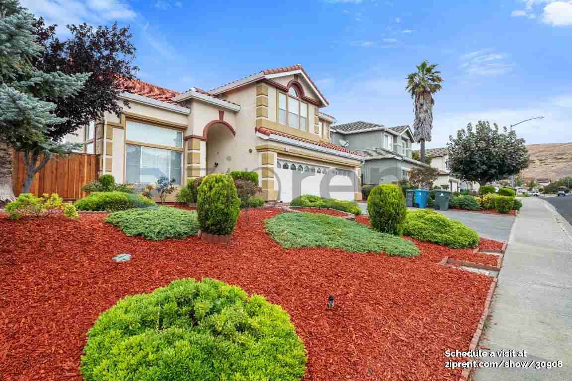 1001 Sandhurst Dr - Photo 2 of 41