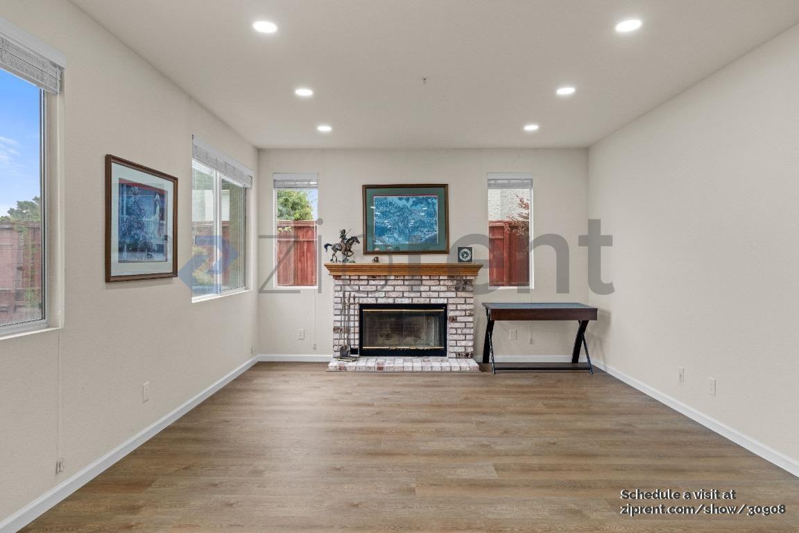 1001 Sandhurst Dr - Photo 6 of 41