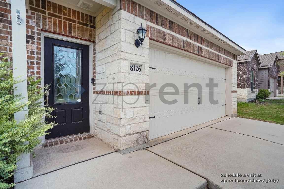 8126 Bending Tree - Photo 2 of 23