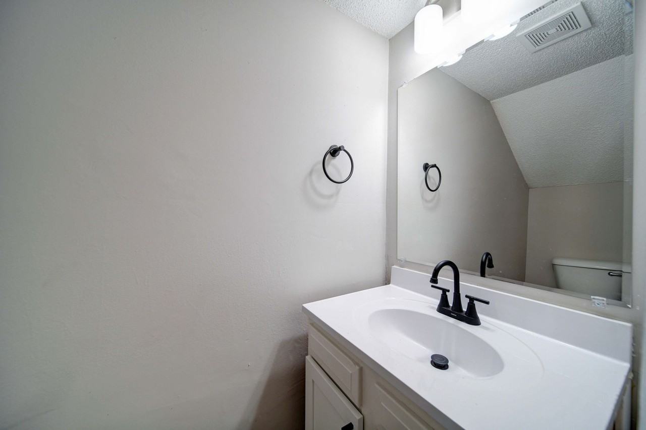 Tristan Townhomes - Photo 3 of 11
