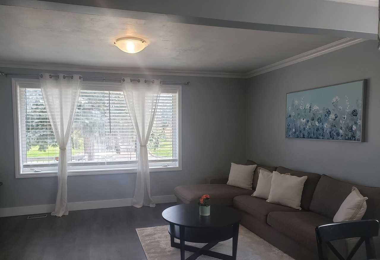 98 Flora Drive - Photo 4 of 11